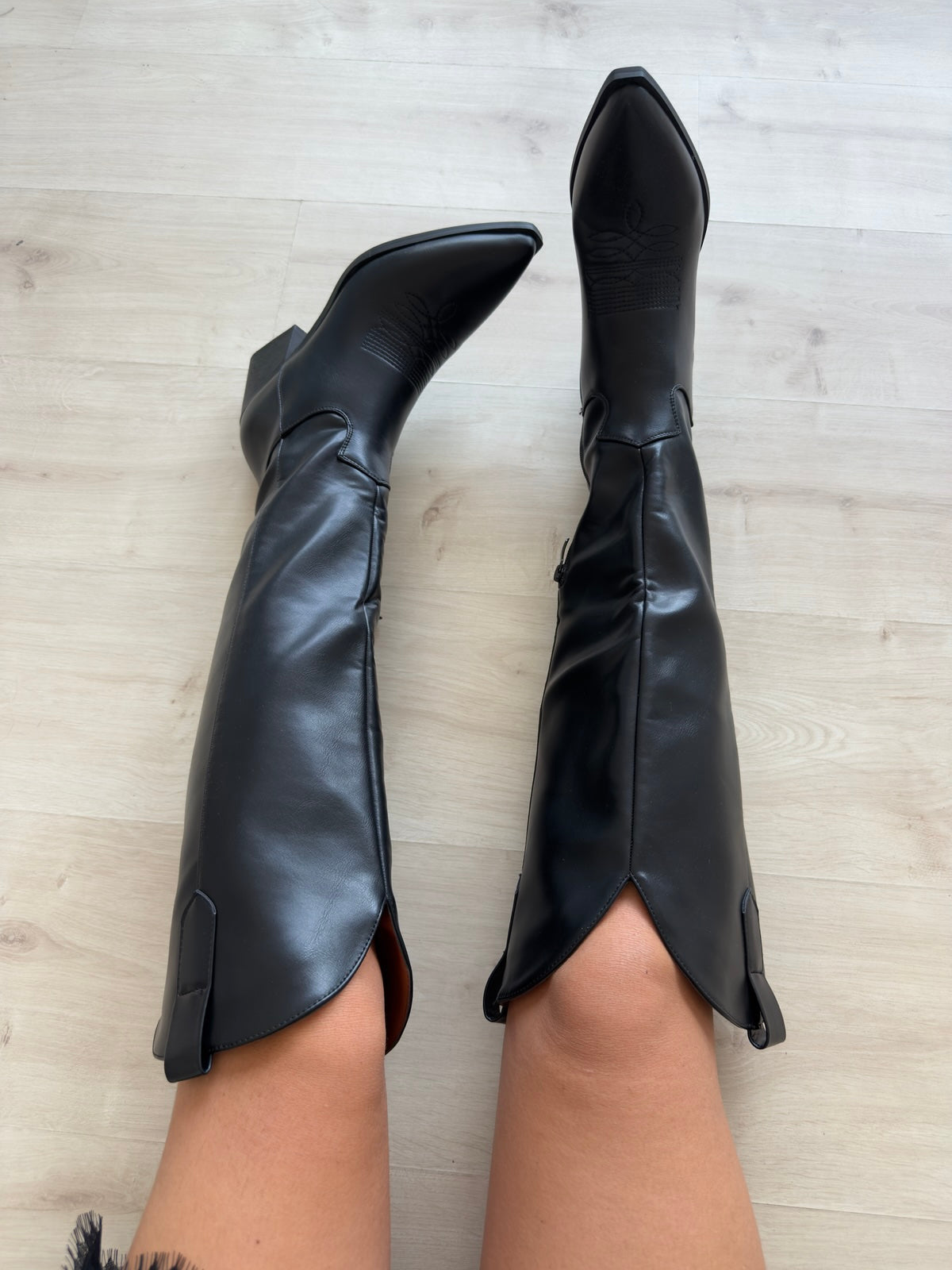 HANNA-TEXANO IN ECOPELLE NERO