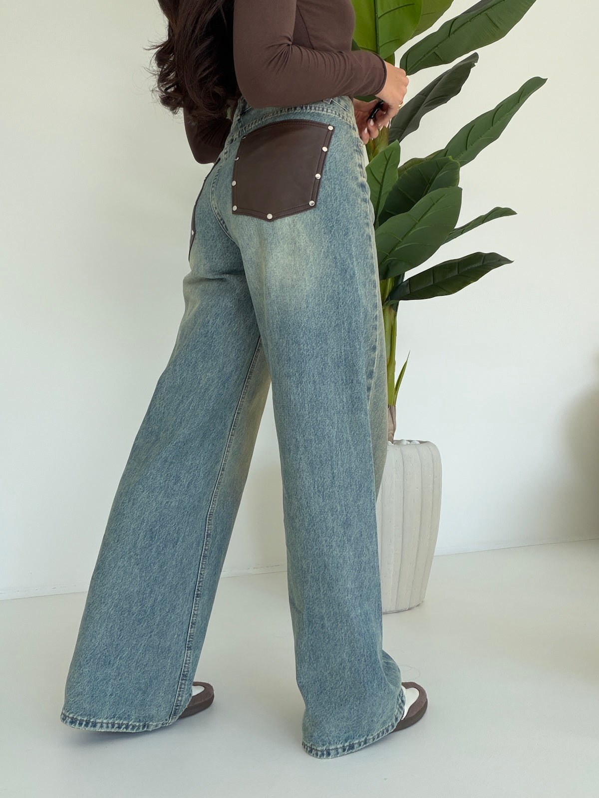 A3975-JEANS LOOK BACK