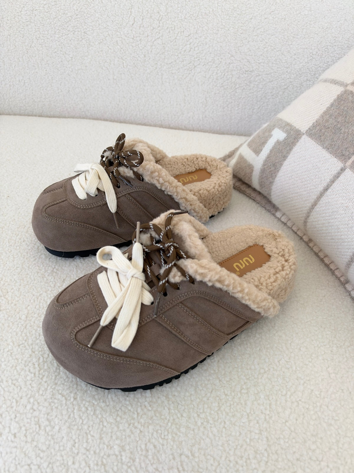 R2603-SLIPPERS NORAH TAUPE