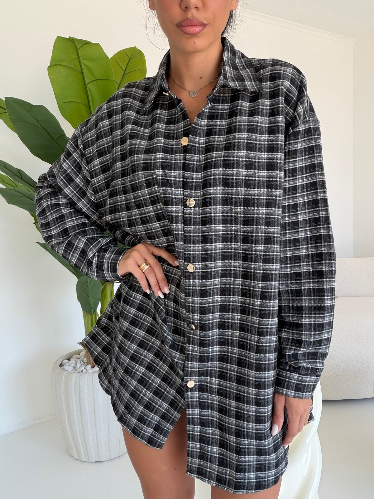 K199-MAXI CAMICIA QUADRI NERA
