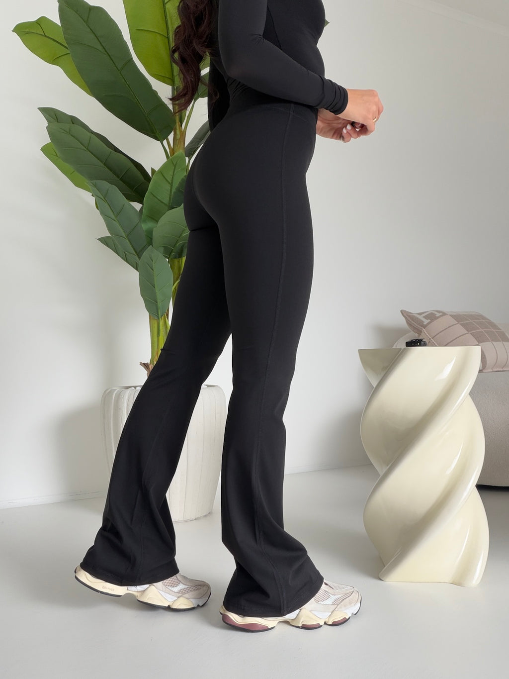 SHR625-1-LEGGINS A ZAMPA NERO