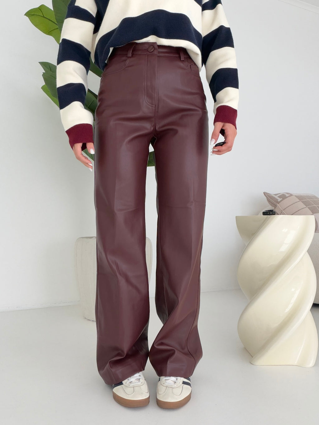 VS9022-23-PANTALONE IN ECO PELLE WINE