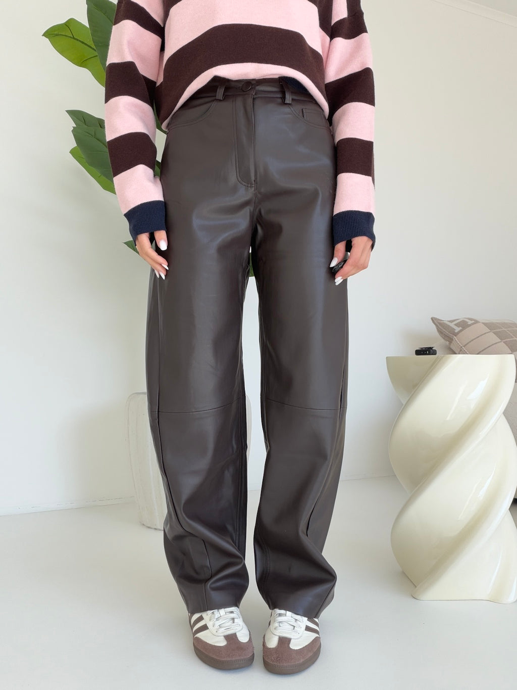 VS9020-26-PANTALONE ECOPELLE BARREL CHOCO