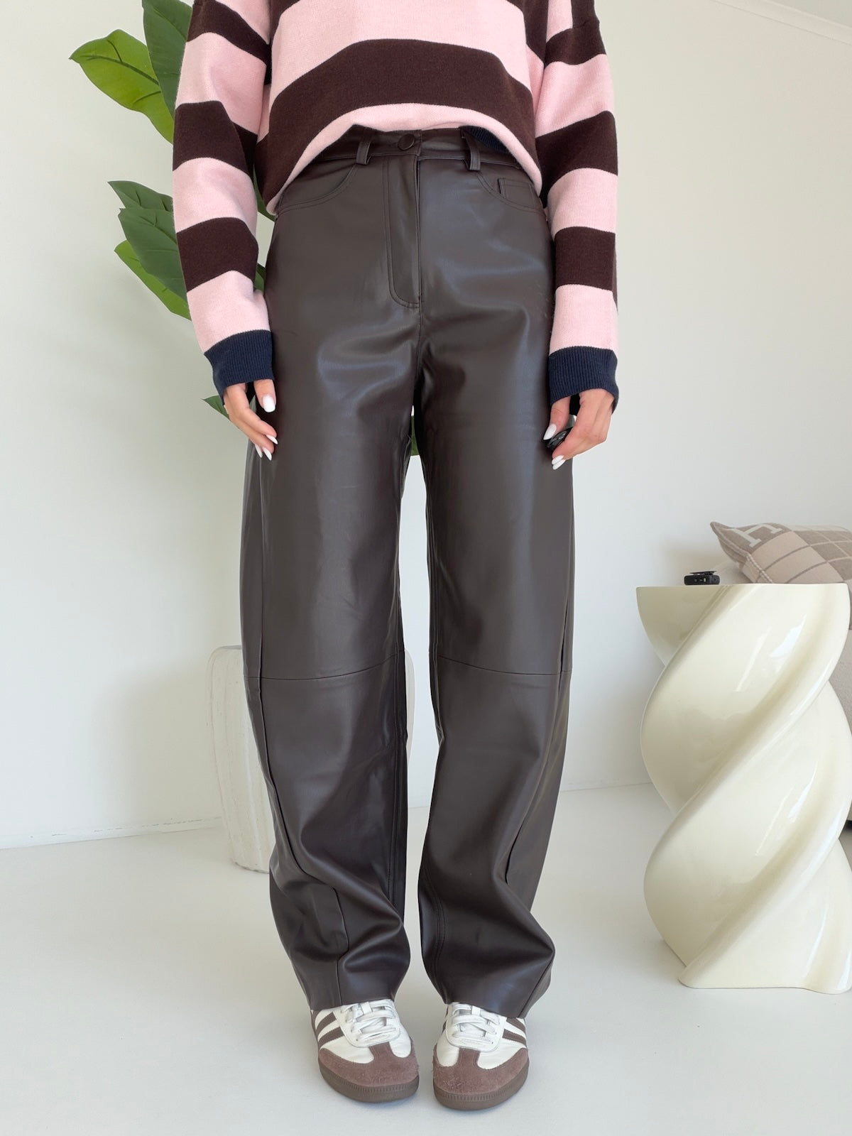 VS9020-26-PANTALONE ECOPELLE BARREL CHOCO