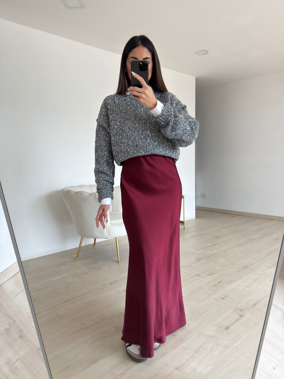 4202-GONNA SATIN BORDEAUX