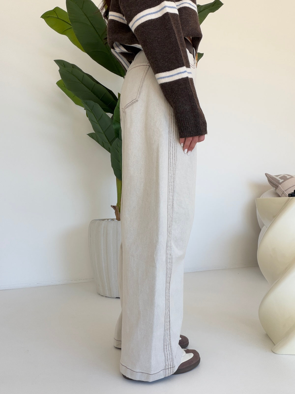 BJG-F32630-4 JEANS BARREL HAZEL MILK