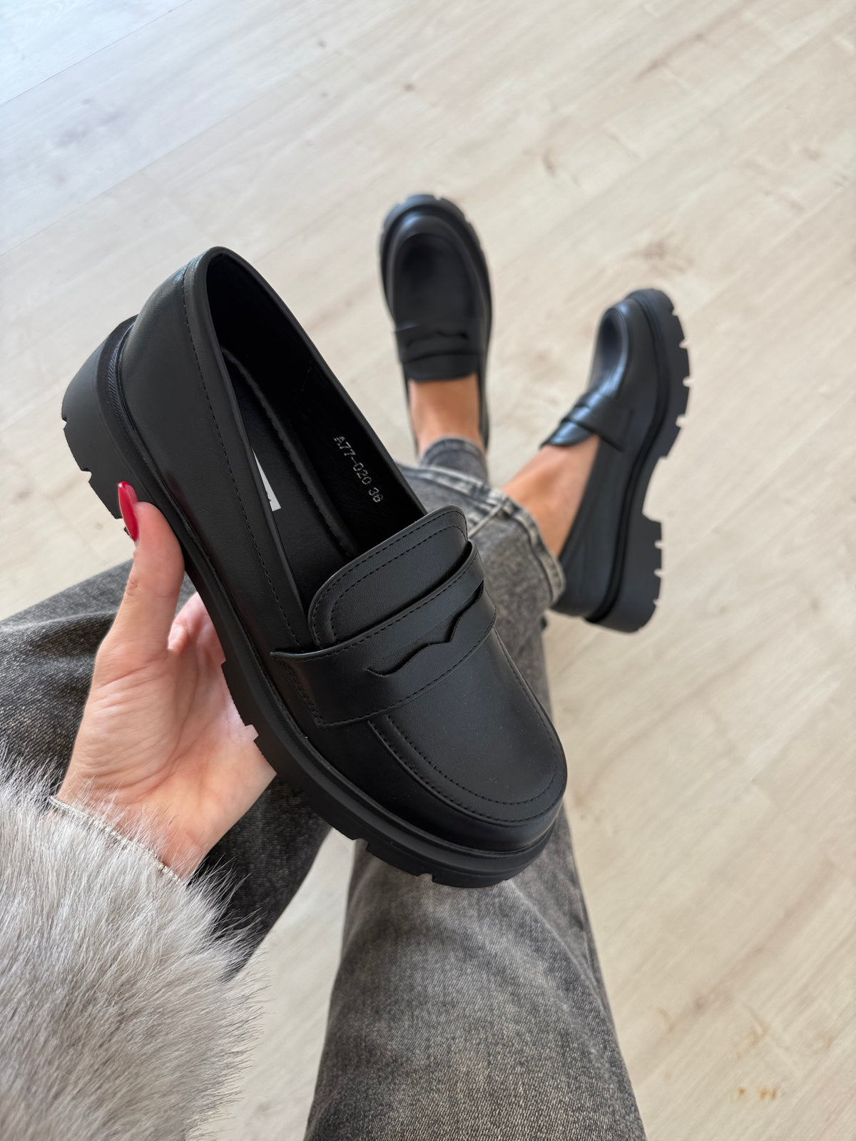 CHIARA-MOCASSINO IN ECOPELLE NERO