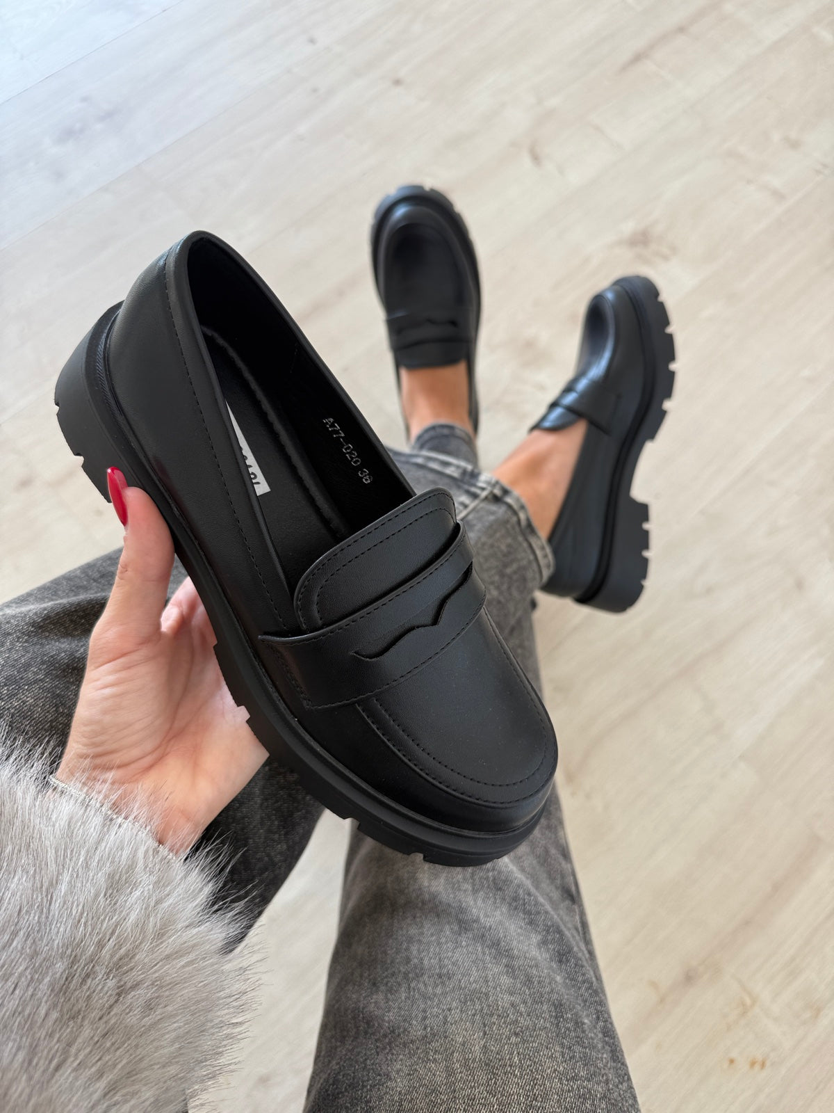CHIARA-MOCASSINO IN ECOPELLE NERO