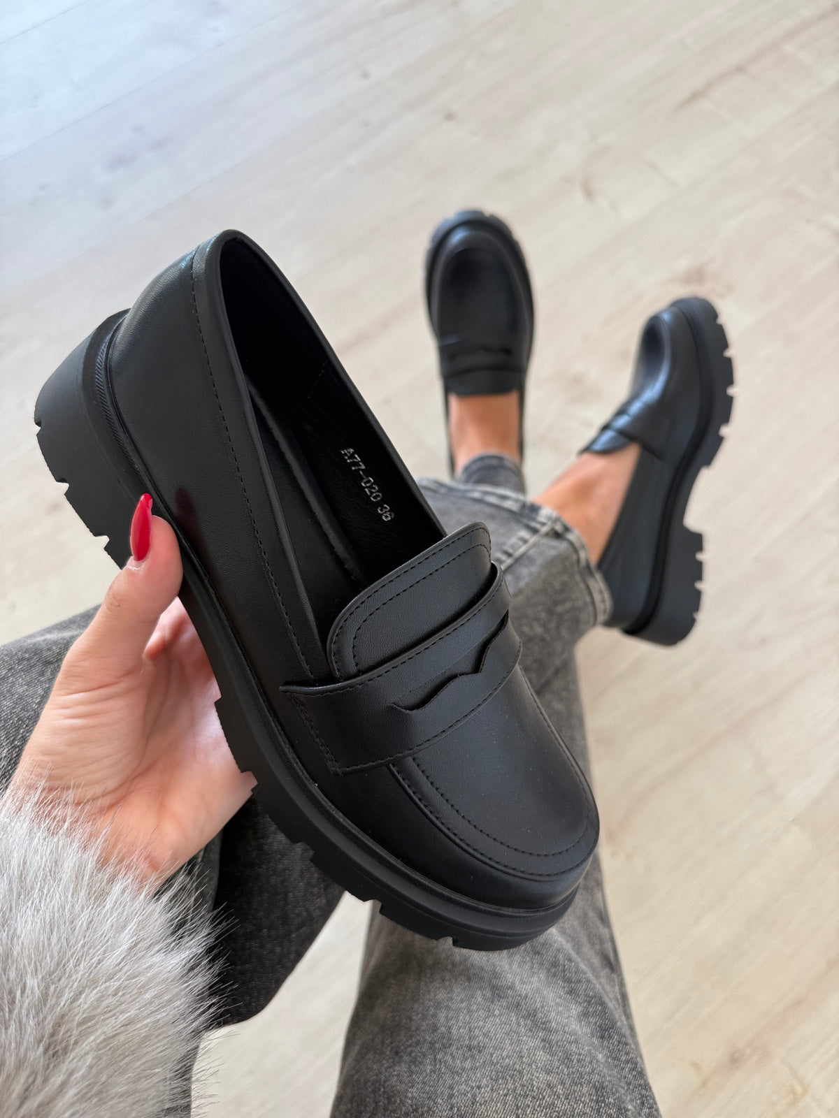 CHIARA-MOCASSINO IN ECOPELLE NERO